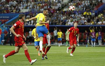 1-2. Renato Augusto marcó el primer gol.