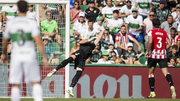 Vuelve el mejor Unai Simón