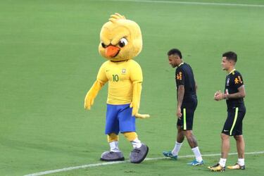 PSG in talks with Liverpool's Philippe Coutinho - reports