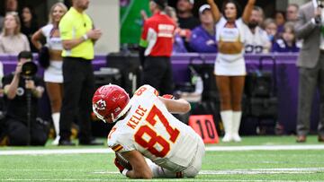 The Kansas City Chiefs tight end went for x-rays on his right leg but came back out after half-time and scored a TD.