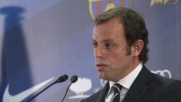 <b>MUY TRANQUILO. </b>Sandro Rosell quiere a Messi siempre en el Barça.