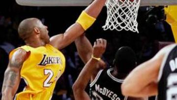 Este palmeo de Antonio McDyess sobre la bocina dio el triunfo a los Spurs en el Staples Center.