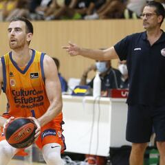 Claver: "Tenía ganas de poner la camiseta de Valencia otra vez"
