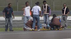 KUALA LUMPUR, MALAYSIA - JANUARY 31:  Esteve Rabat of Spain and Team EG 0,0 Marc VDS  with medical staff after he crashed out during the MotoGP Tests In Sepang at Sepang Circuit on January 31, 2017 in Kuala Lumpur, Malaysia.  (Photo by Mirco Lazzari gp/Getty Images)