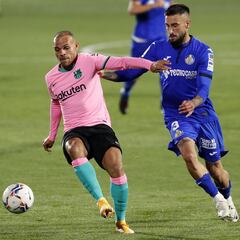 Erick Cabaco, en la mesa del Racing de Ferrol