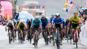 Gaviria gana la primera etapa del Tour Colombia.