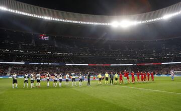 Formación de los equipos del Valencia y Atlético de Madrid.