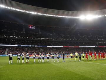 Formación de los equipos del Valencia y Atlético de Madrid.