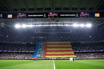 05/11/24 PARTIDO CHAMPIONS LEAGUE 
CUARTA JORNADA FASE LIGA  
REAL MADRID - AC MILAN 
MINUTO SILENCIO DANA INUNDACIONES HOMENAJE CATASTROFE