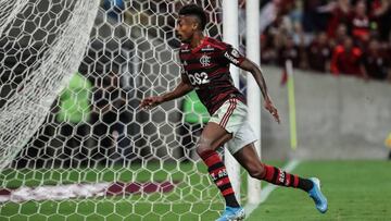 Cerca del medio tiempo Henrique Pinto fue el encargado de acercar a Flamengo a la gran final de la Copa Libertadores en donde ya se encuentra River Plate.