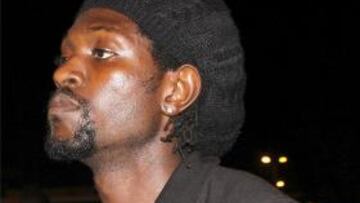 <b>NO VE LOS PARTIDOS.</b> Adebayor reconoce que no está viendo por televisión los partidos de la Copa de África.