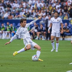 LA Galaxy name Riqui Puig as Designated Player for 2023 MLS season