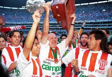 Necaxa
⋆ 1994-95
⋆ 1995-96
⋆ Invierno 1998