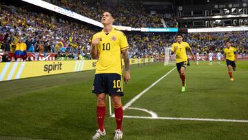 Colombia�s James Rodriguez (L) celebrates his goal with teammates during the international friendly football match between Colombia and Guatemala at Red Bull Arena in Harrison, New Jersey, on September 24, 2022. (Photo by Andres Kudacki / AFP)