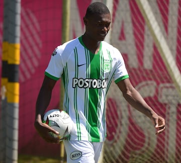 Fabián González Lasso dejó Millonarios para fichar por el máximo rival.