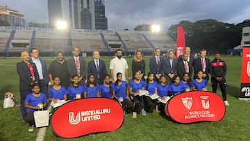 El Sevilla apadrina al nuevo equipo femenino del Bengaluru.