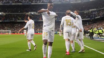 El Real Madrid volvió a vencer al Barcelona casi seis años después en el Bernabéu.