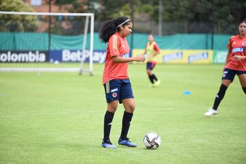 Las dirigidas por Carlos Paniagua siguen el microclico en la sede de la FCF en Bogotá como preparación de cara al Sudamericano Femenino Sub 20.