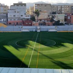 Jugadores juveniles y familiares agreden a un árbitro al salir del campo en Ceuta