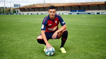 Pellegrini observa a otro argentino. Facundo Roncaglia, quien finiquitó contrato con Osasuna, está libre. A la espera de un llamado del chileno. ¿Se lo llevará?