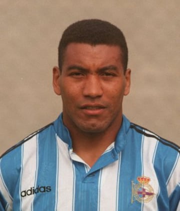 Mauro Silva jugó en el deportivo desde 1992 a 2005, ganó los seis títulos oficiales que tiene el club en sus vitrinas.
