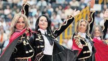 <b>ESPAÑA CONQUISTA. </b> Como muestran las cheerleaders, nuestra Selección le pone ritmo al Mundial