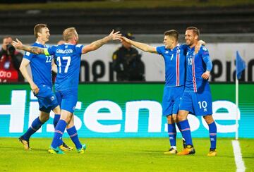 Ganó 2-0 a Ucrania y alcanzó a Croacia en la cima del grupo I de las eliminatorias europeas, con 16 puntos. A falta de dos partidos, por el momento están en repechaje. Sus próximos partidos son contra Turquía y Kosovo.