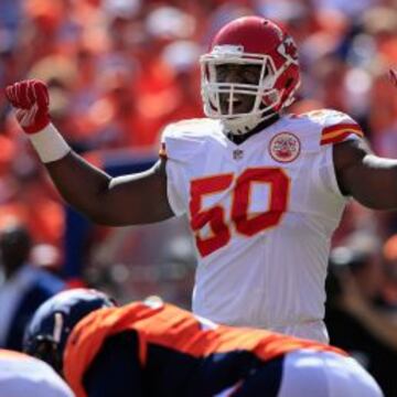 Justin Houston est&aacute; llamado a establecer el r&eacute;cord de sacks en una temporada.