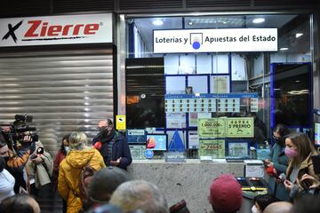 Adminstración de Lotería en la Estación de AVE de Atocha. 129 series del Premio Gordo se vendieron en esta administración.