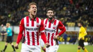 El PSV sigue aferrado a la liga; Moreno jugó los 90'