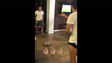 Diego Costa le juega una broma a su compañero