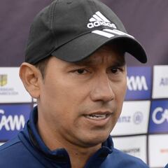 Calderón: "Me gusta el carácter que muestran las jugadoras"