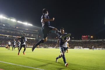 En una plantilla llena de extranjeros tuvo que aparecer un joven mexicano Carlos Rodríguez  para darle la victoria 3-2 a Monterrey sobre Monarcas Morelia. Los Rayados son líderes de la competencia.