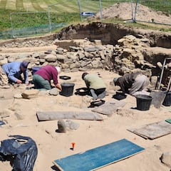 Hallan cientos de esqueletos de la Edad Media en una playa