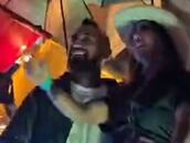 Arturo Vidal aparece de sorpresa en una fiesta de Colombia y esto ocurre: así reacciona la gente