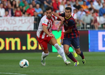 Ángel Trujillo es el cuarto jugador con más partidos en la historia del Almería. El madrileño jugó en el club rojiblanco 162 partidos en siete temporadas. Sólo ha defendido otros colores y fueron los del Levante en la temporada 2015/16.