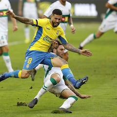 Las Palmas pierde su primer tren al playoff
