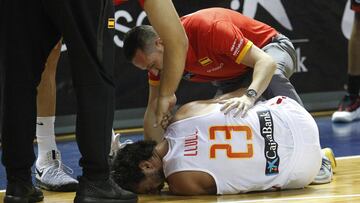 GRA255. SAN CRISTÓBAL DE LA LAGUNA (TENERIFE), 09/08/2017.- El jugador de la selección española de baloncesto Sergio Llull, tras lesionarse ante Bélgica en el tercer partido del triangular Túnez-España-Bélgica disputado esta noche en el pabellón insular Santiago Martín de San Cristóbal de La Laguna, en Tenerife. EFE/Cristóbal García