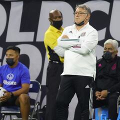¿Martino debe continuar en el Tri? Así opinan los analistas