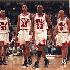 Se paga millonaria cifra por tarjeta coleccionable de Michael Jordan