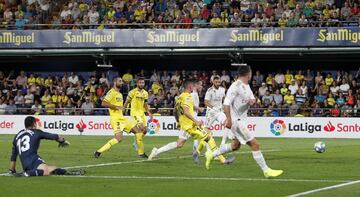 Bale empató justo antes del descanso a pase de Carvajal. 1-1.