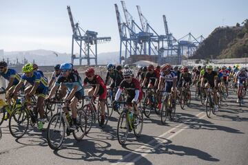 Subidas en adoquines, el borde costero y los cerros de Valparaíso fueron el escenario de la Clásica Puerto Patrimonio.