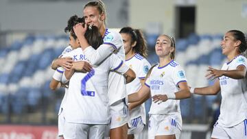 13/10/21 PARTIDO FUTBOL FEMENINO
WOMENS CHAMPIONS LEAGUE FASE DE GRUPO GRUPO B
ESTADIO ALFREDO DI STEFANO
REAL MADRID - BREIDABLIK
TERCER GOL CAROLINE MOLLER 3-0 ALEGRIA