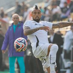 Vidal advierte a la U y a los líderes del fútbol chileno: “La segunda rueda de Colo Colo va a ser...”
