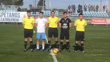 Instantes previos al partido de División de Honor Juvenil entre el Real Zaragoza y El Olivar.