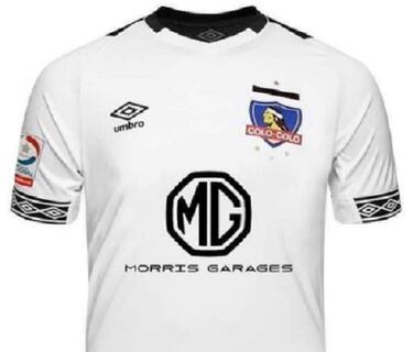 Las camisetas 'fake' de Colo Colo que Umbro salió a desmentir