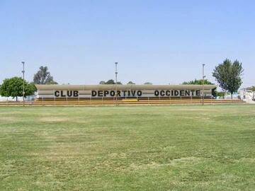 Uno de los equipos que conformó la Liga Amateur de Jalisco, una competición fundamental para el desarrollo del fútbol en la región en la era 'romántica' del balompié mexicano. Era el equipo de una fábrica de hilados llamada 'Compañía Industrial de Guadalajara' y jugaba con los colores amarillo y negro.
