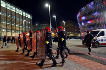 Russian hooligans cause havoc in Bilbao