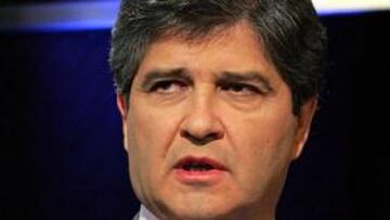 <b> NUEVO PRESIDENTE. </b> Fernando Martín ha tomado posesión del cargo de presidente del Real Madrid y sustituye a Florentino Pérez al frente del centenario club madrileño.