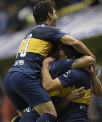  Pablo Perez celebra el segundo tanto de Boca Juniors sobre River Plate.